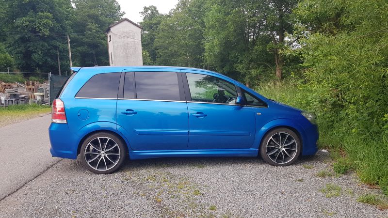 Zafira b blau 018